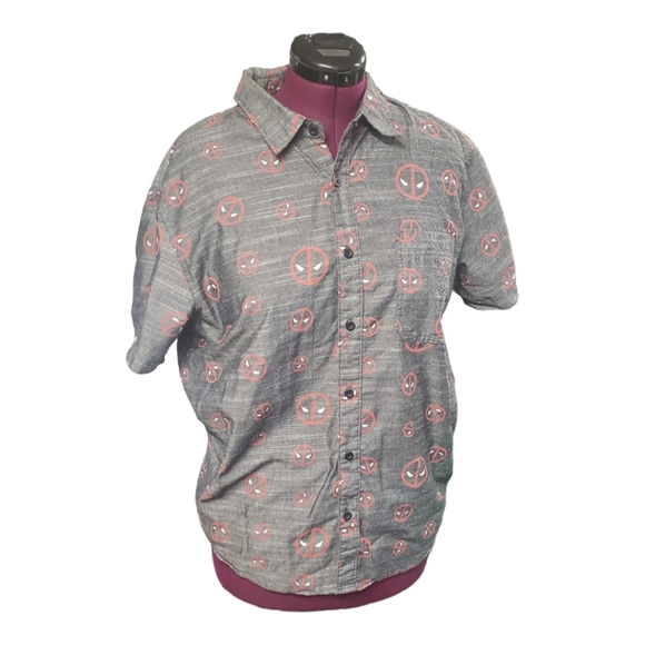 DEADPOOL. button down shirt. Large. (Sku477) - Picture 4 of 11